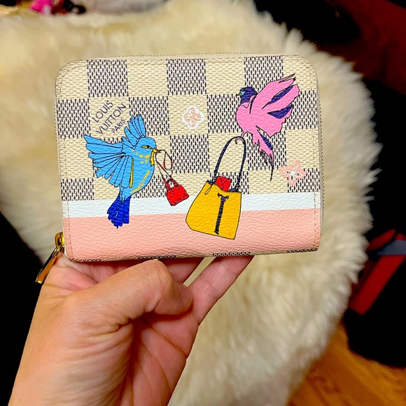 COPY - Authentic Louis Vuitton 2018 Christmas Animation Zippy compact wallet - Picture 2 of 13